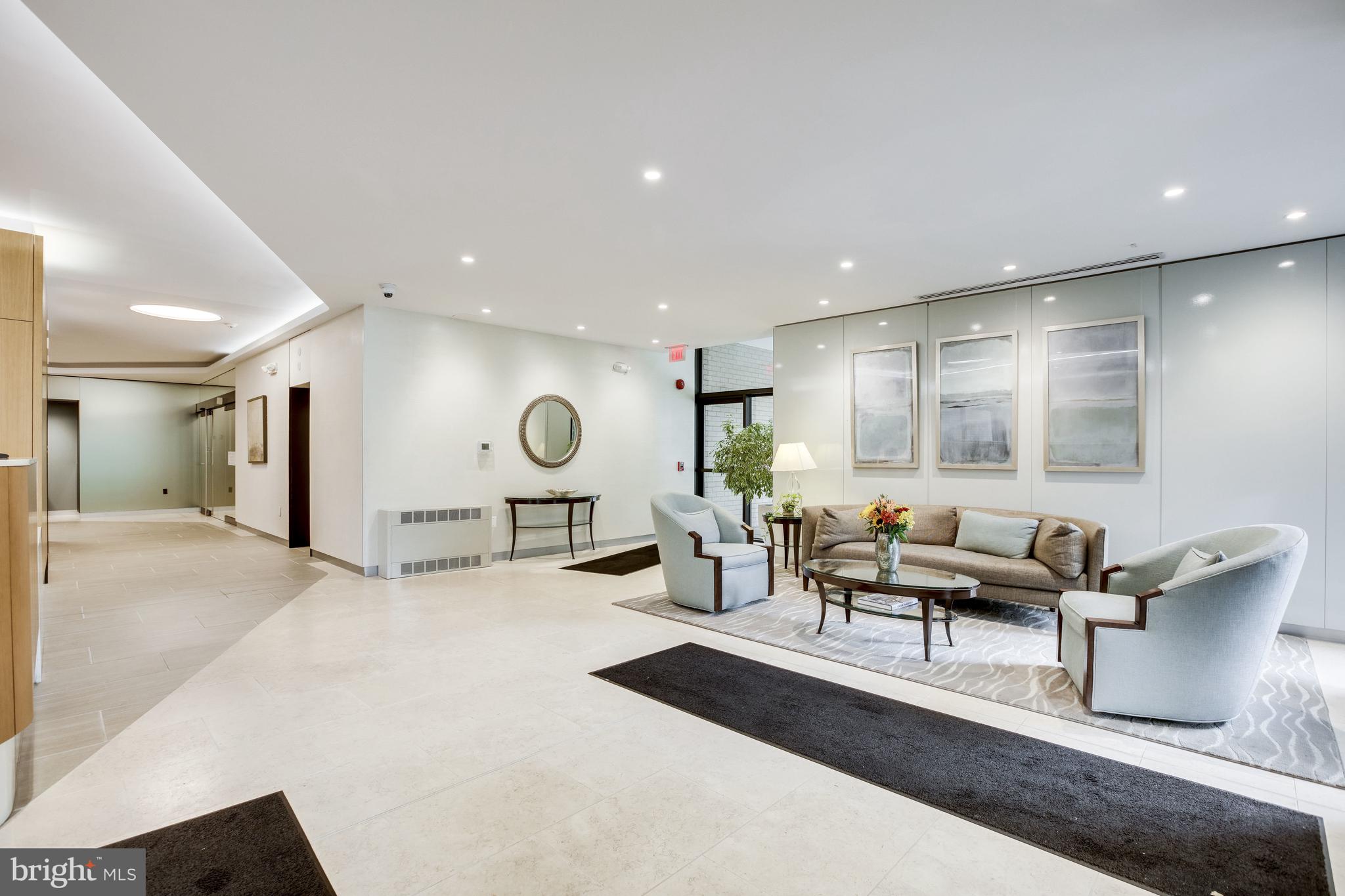 HYDE PARK - Residential