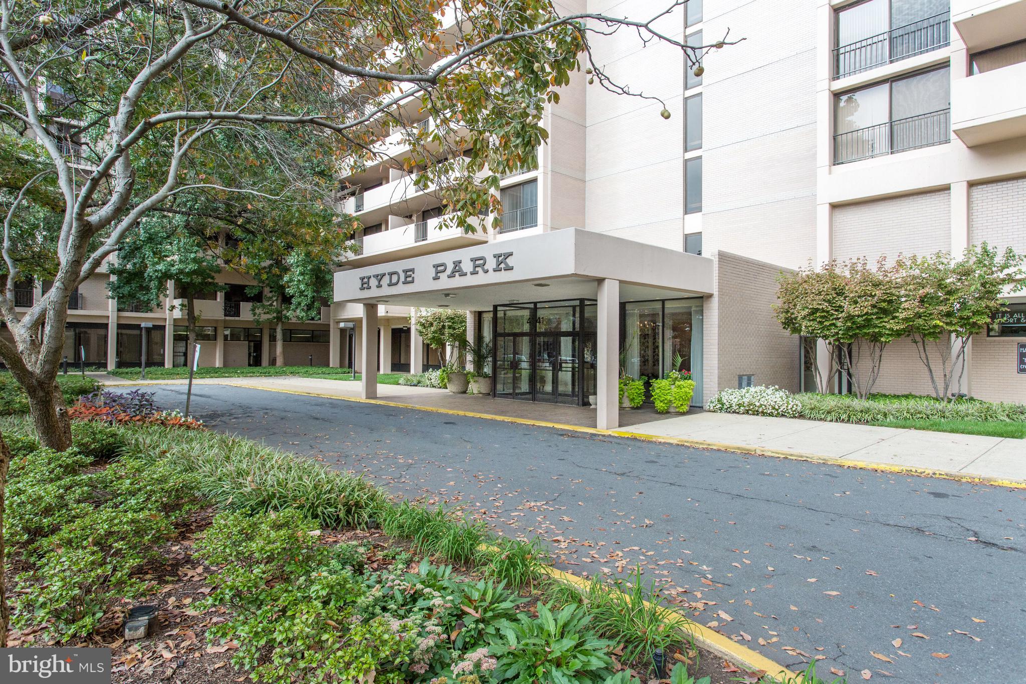 HYDE PARK - Residential