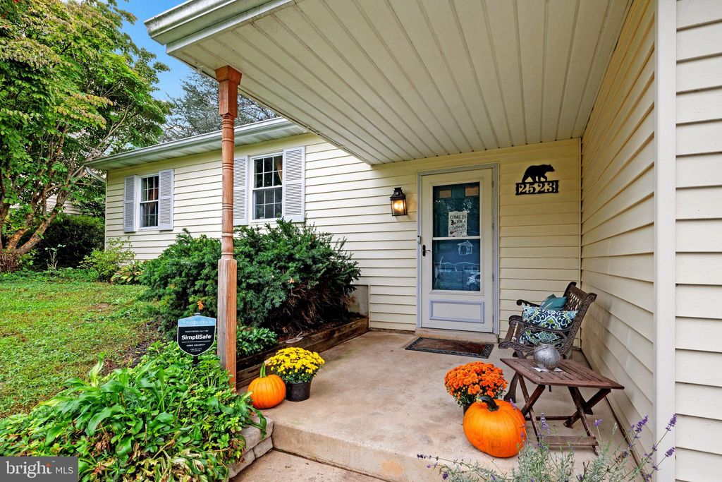 Photo of 2523 Valley Drive, Lancaster, PA 17603 (MLS # PALA2058256)