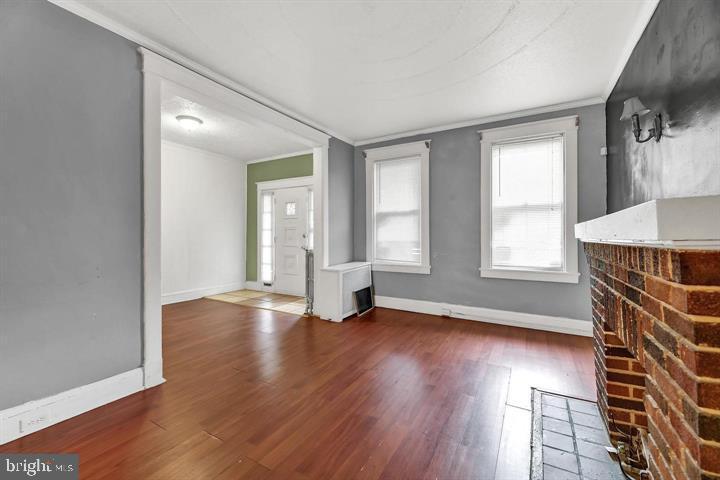 EVERGREEN LAWN - Residential