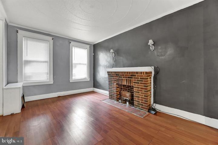 EVERGREEN LAWN - Residential