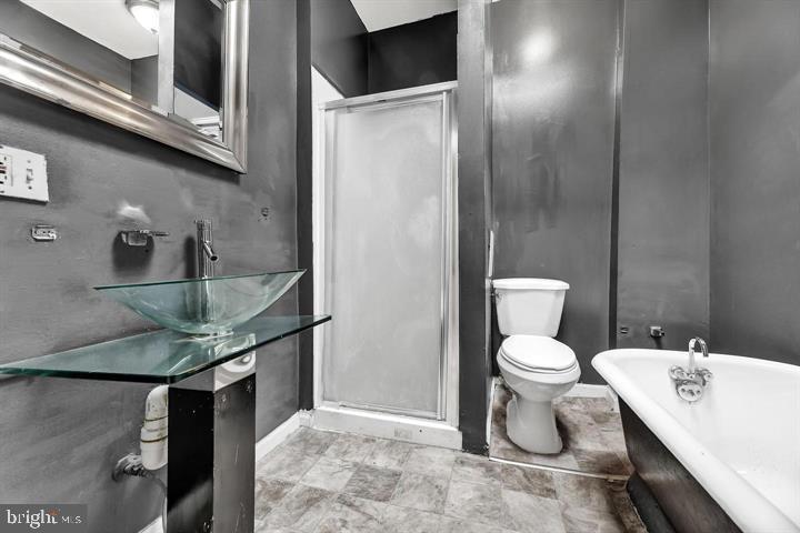 EVERGREEN LAWN - Residential