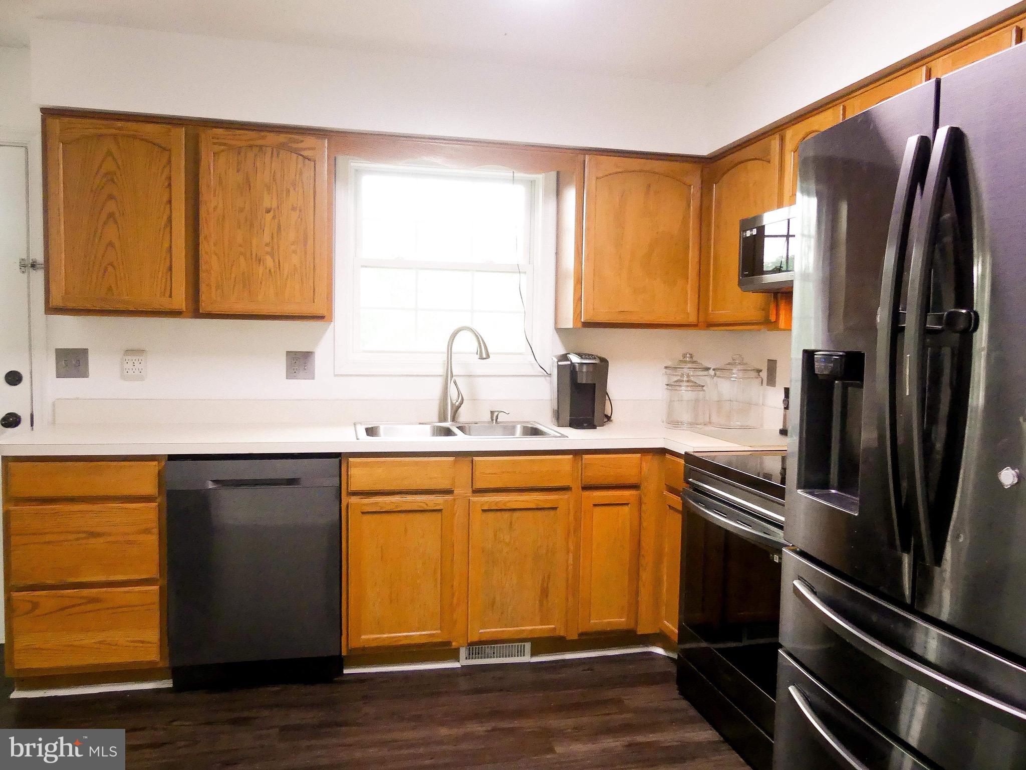 CAMERON ACRES - Residential