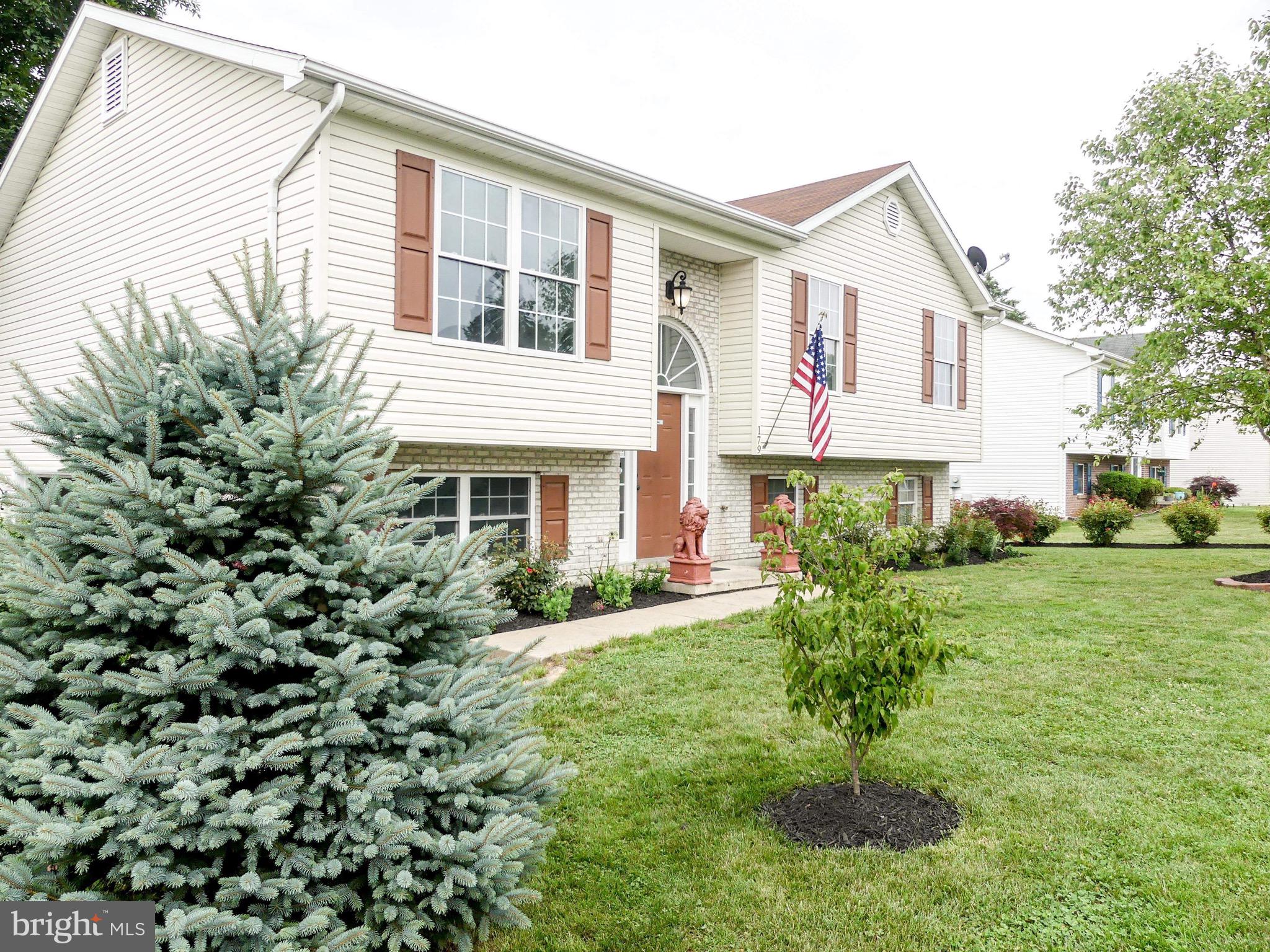 CAMERON ACRES - Residential