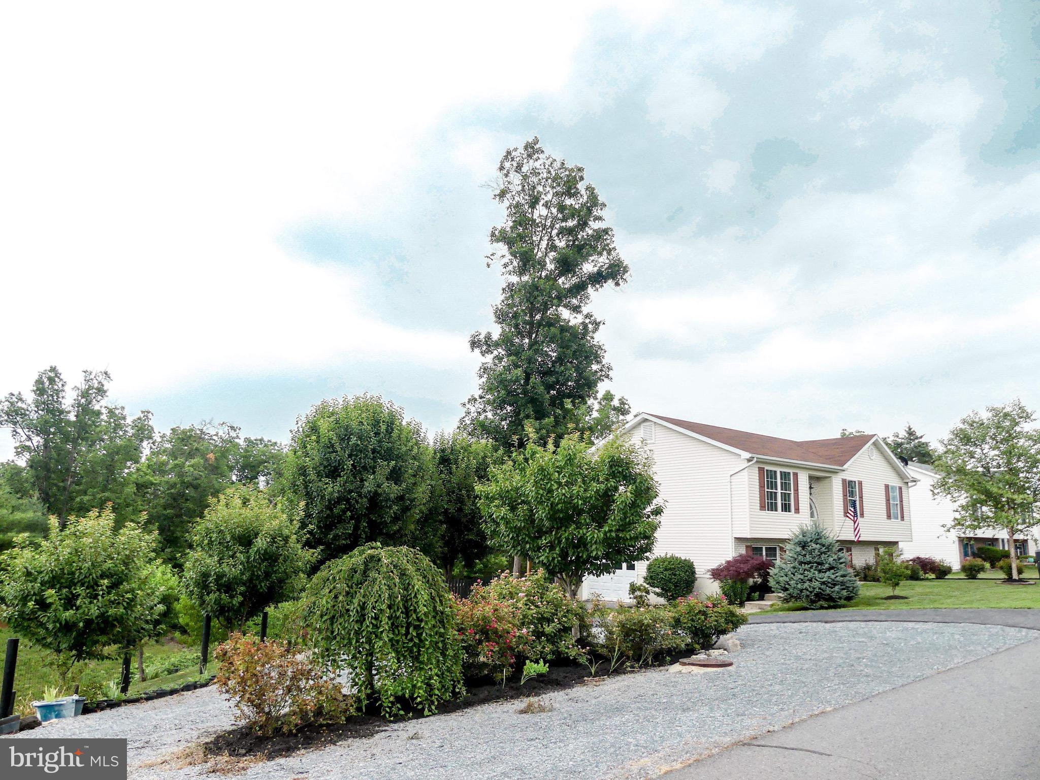 CAMERON ACRES - Residential