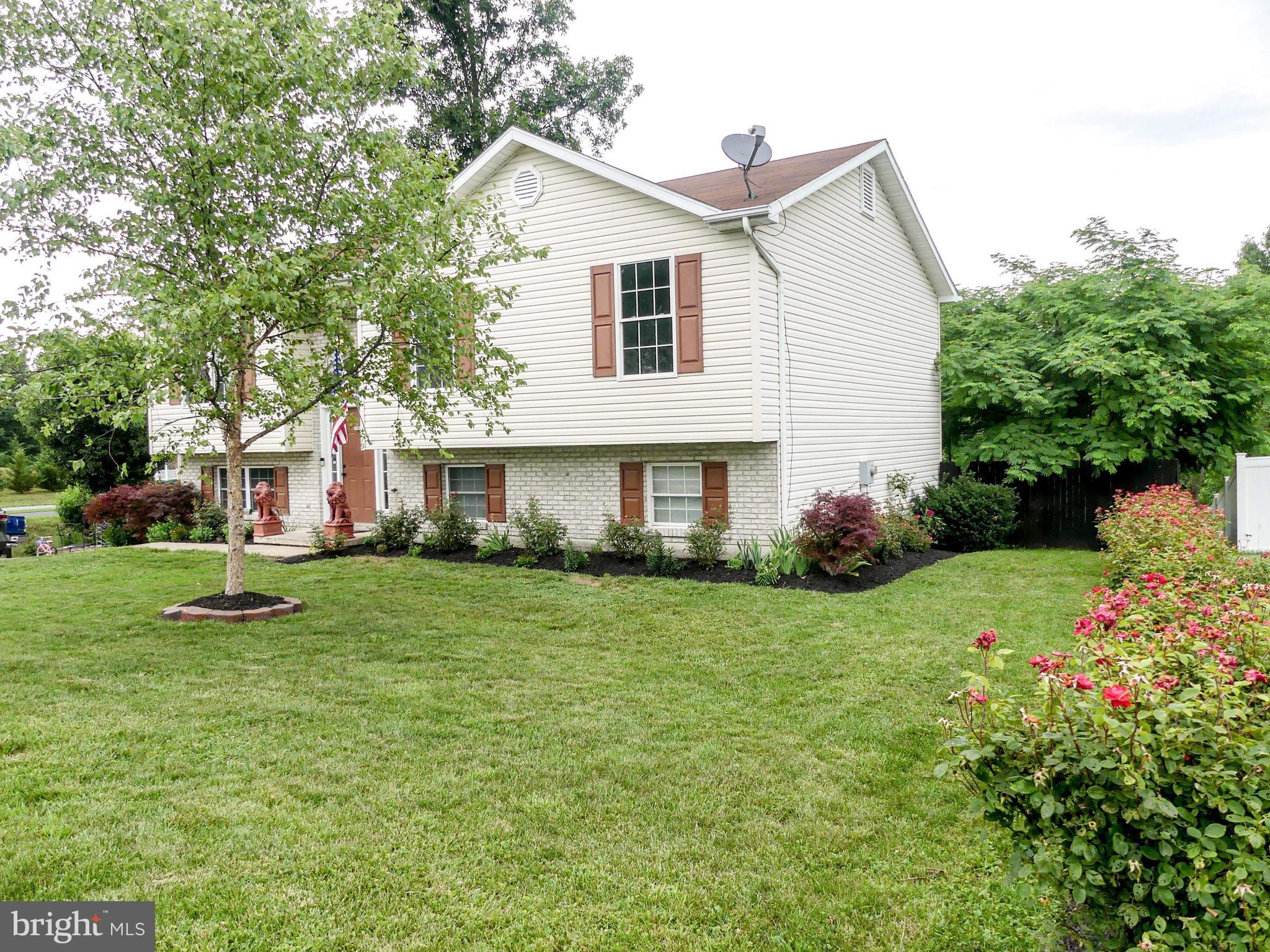 CAMERON ACRES - Residential