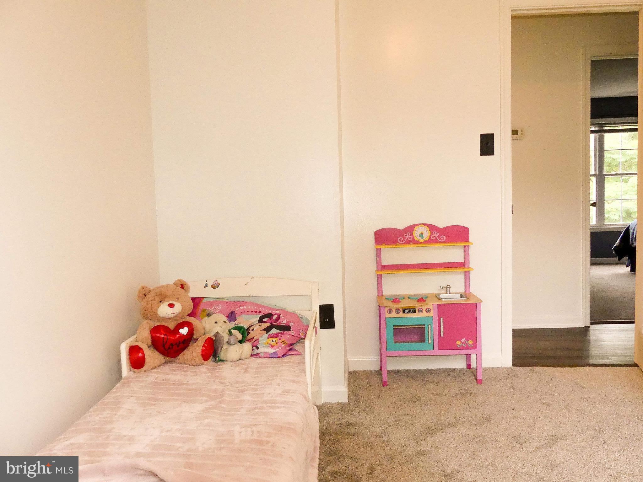 CAMERON ACRES - Residential