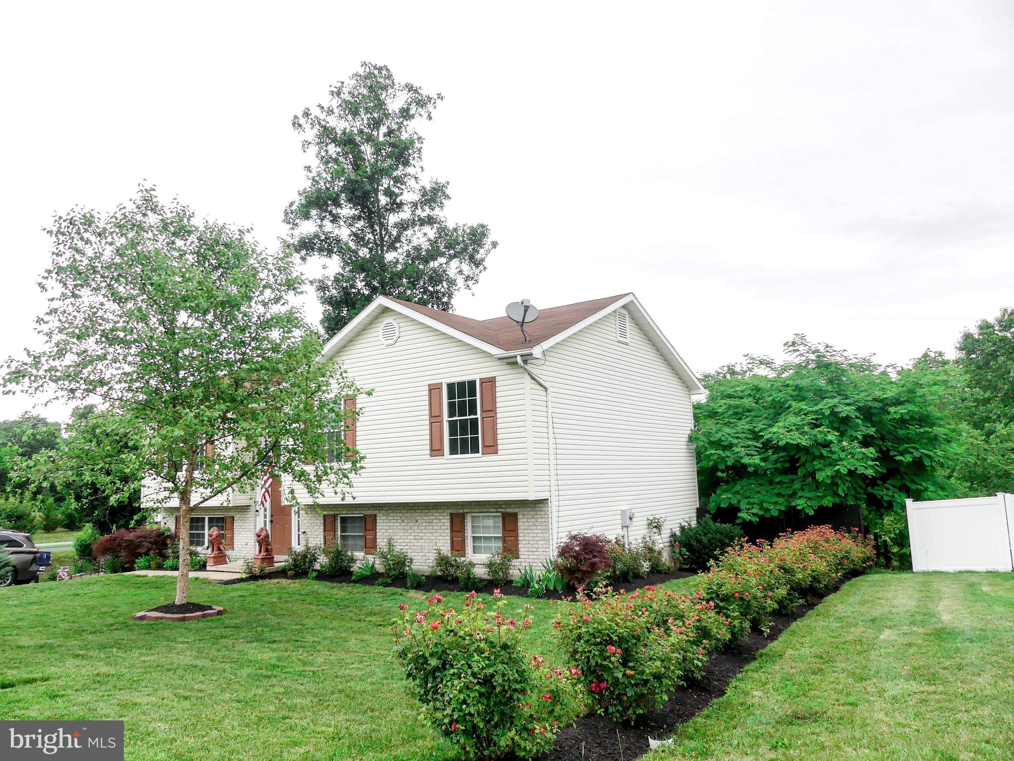 CAMERON ACRES - Residential