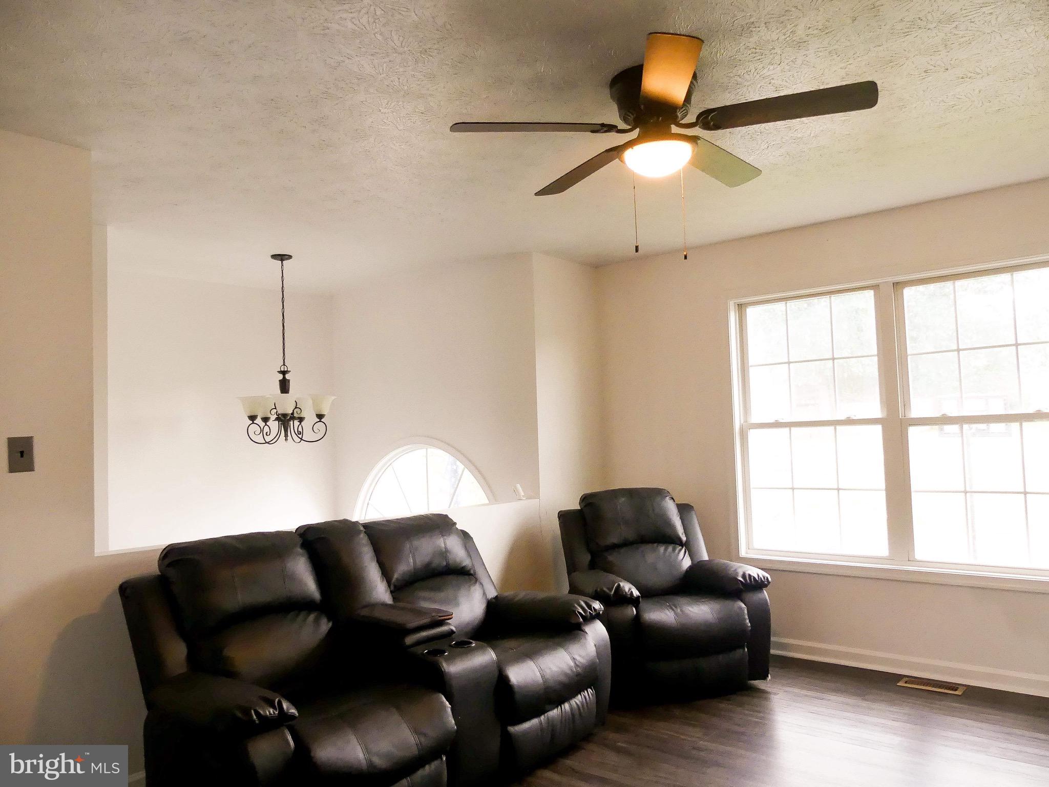 CAMERON ACRES - Residential