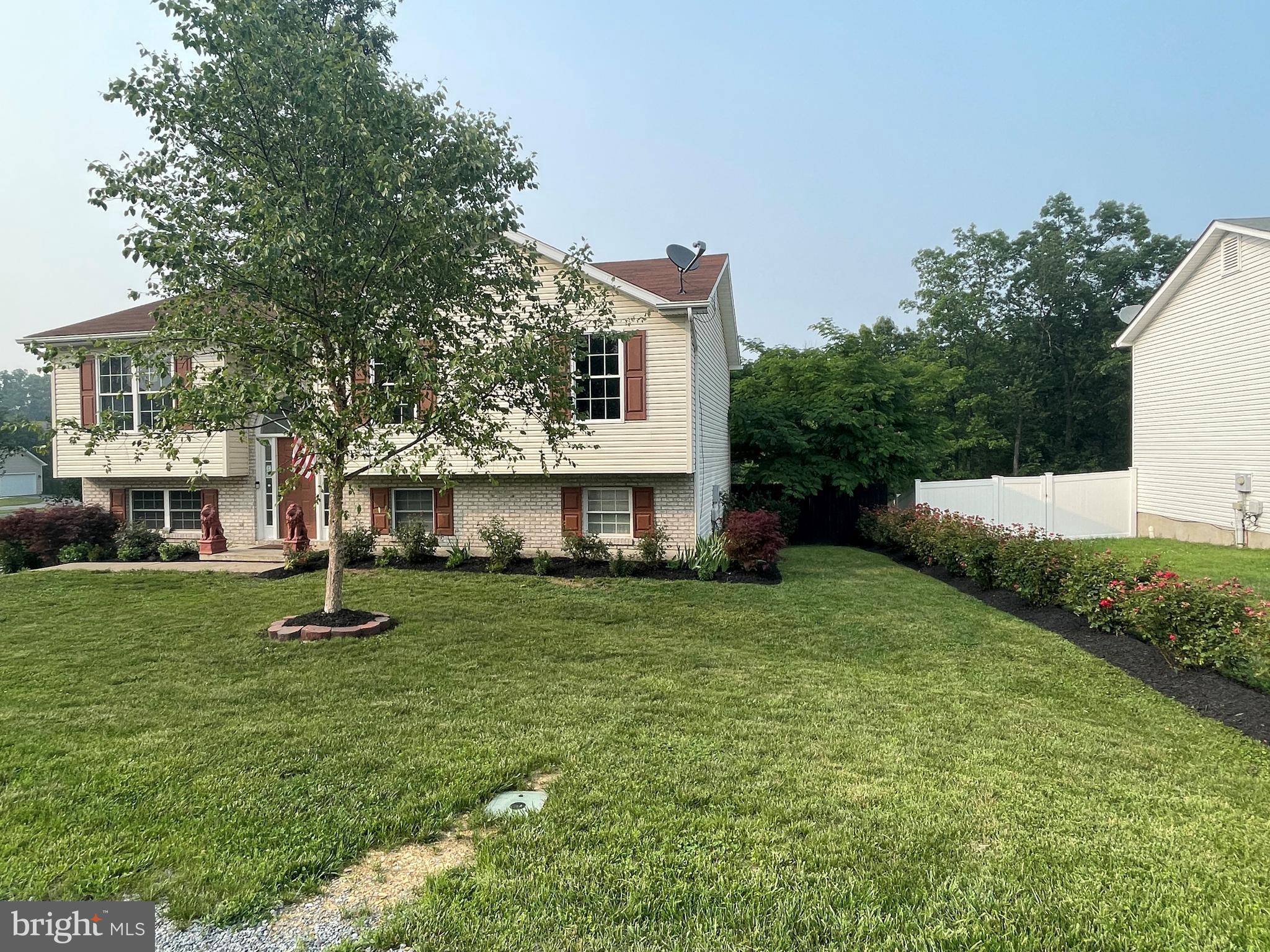 CAMERON ACRES - Residential