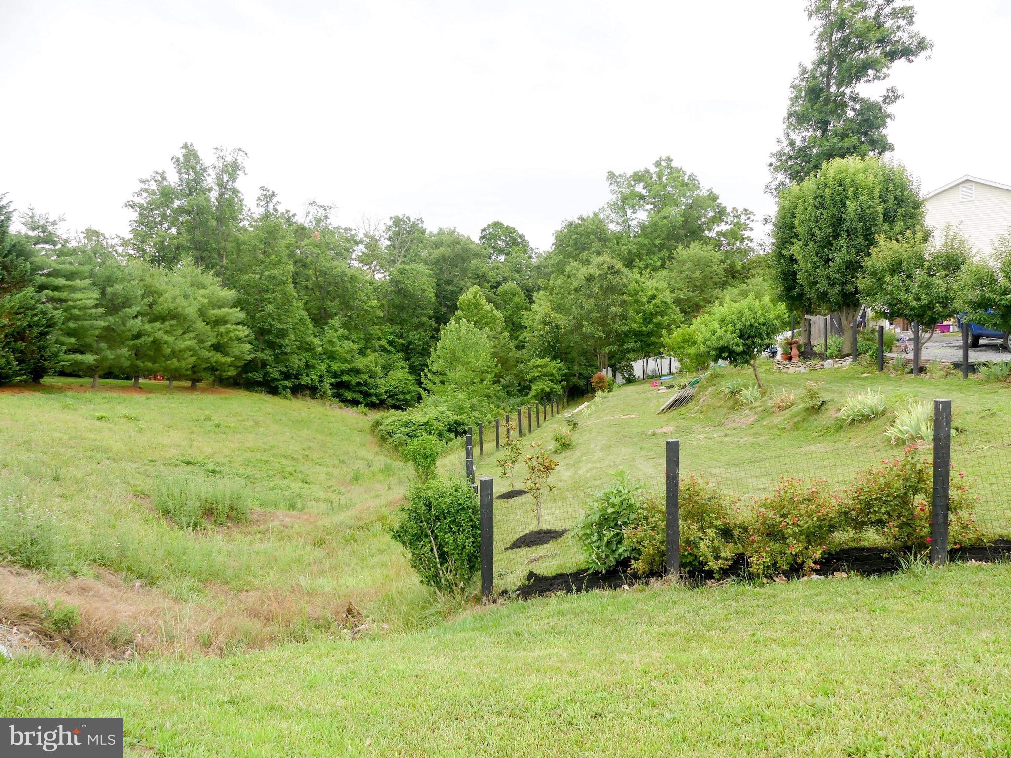 CAMERON ACRES - Residential