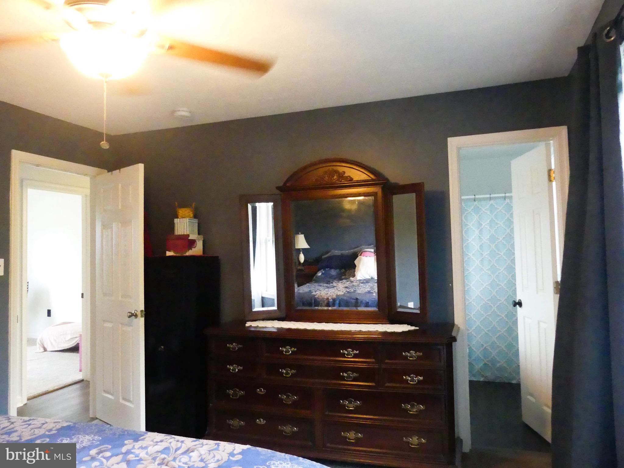 CAMERON ACRES - Residential