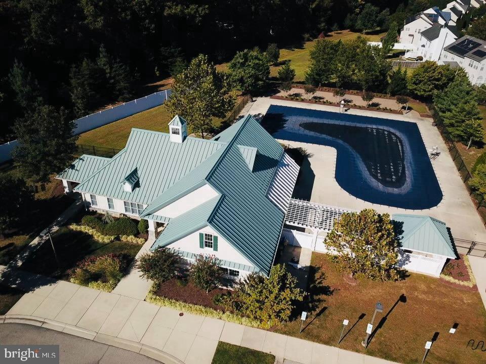 CHARLES CROSSING - Residential