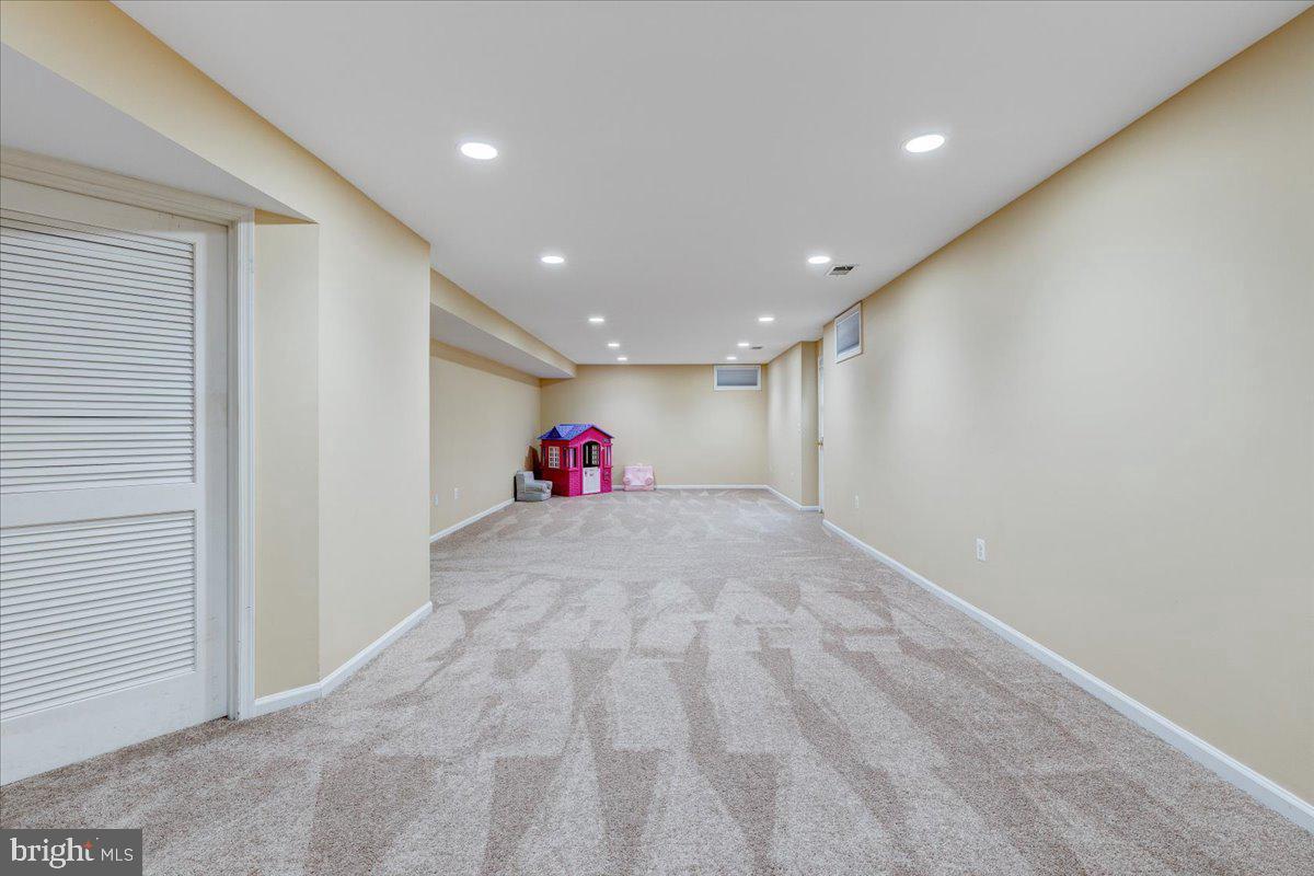 CHARLES CROSSING - Residential