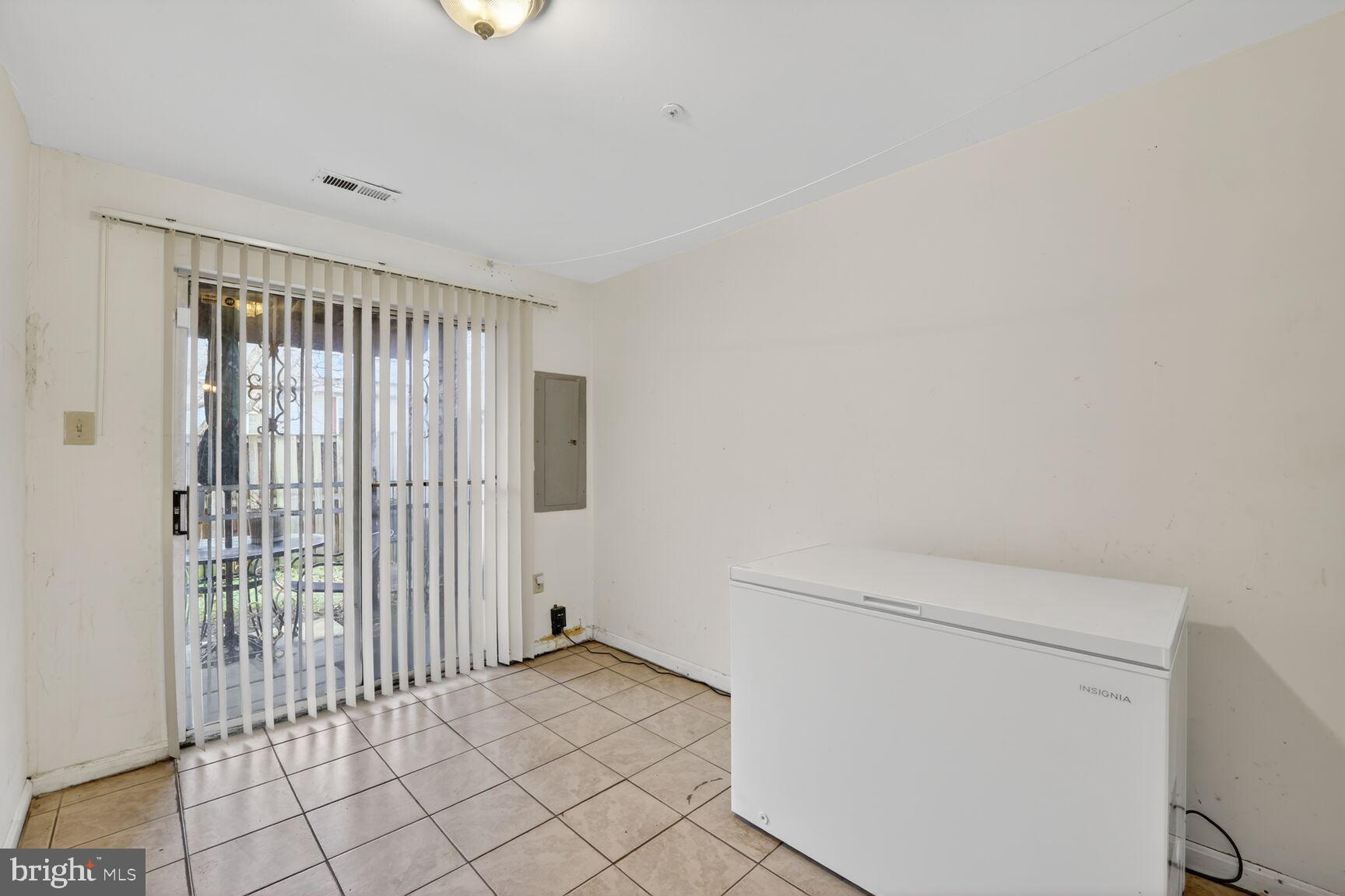 CORAL HILLS - Residential