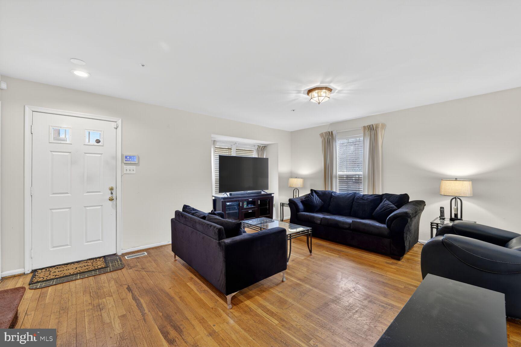 4721 ROLLINGDALE WAY