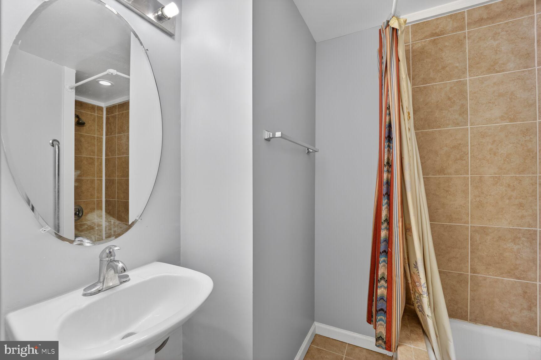 CORAL HILLS - Residential