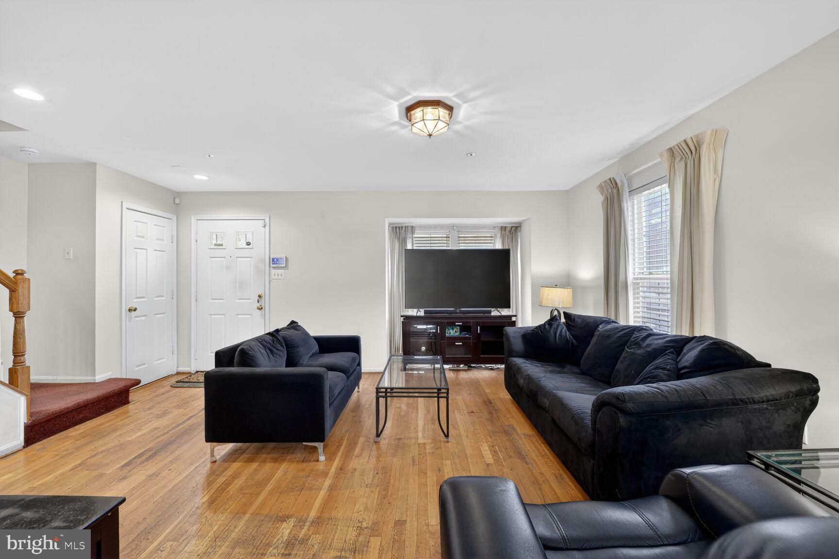 4721 ROLLINGDALE WAY