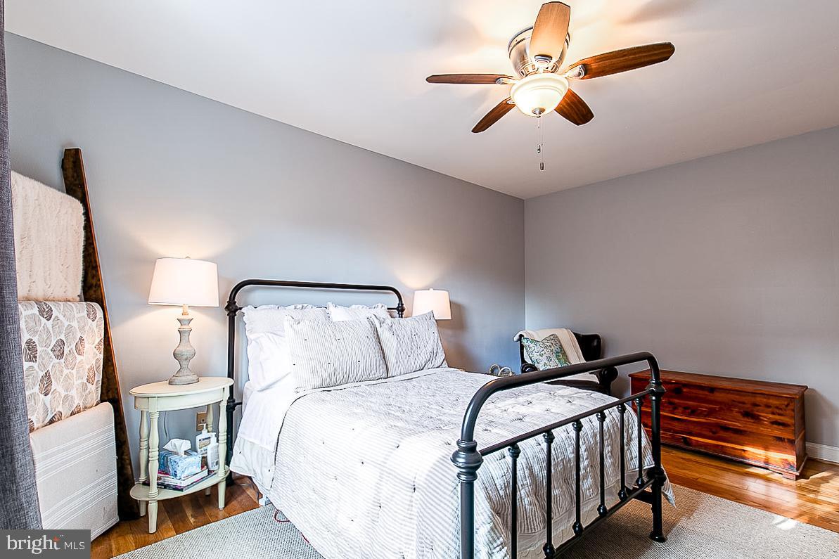 COMMONS OF ARLINGTON - Residential Lease