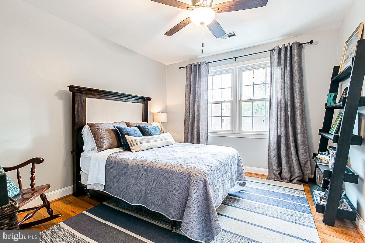 COMMONS OF ARLINGTON - Residential Lease