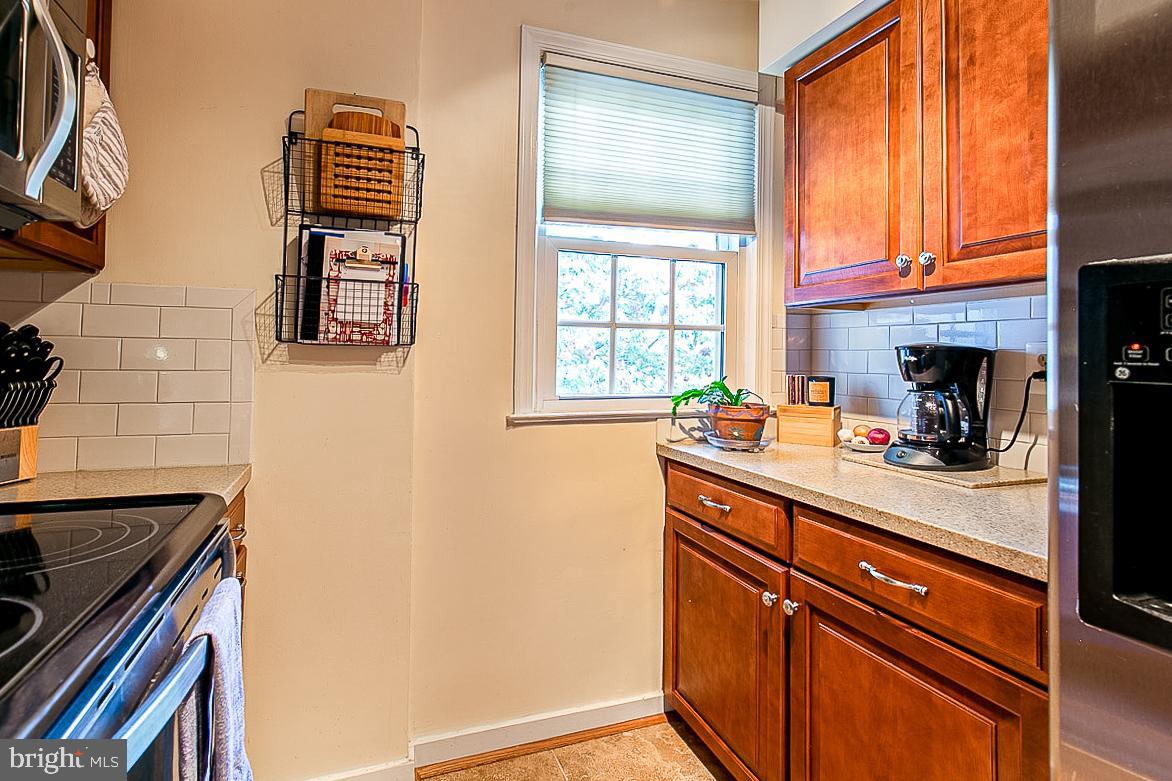 COMMONS OF ARLINGTON - Residential Lease