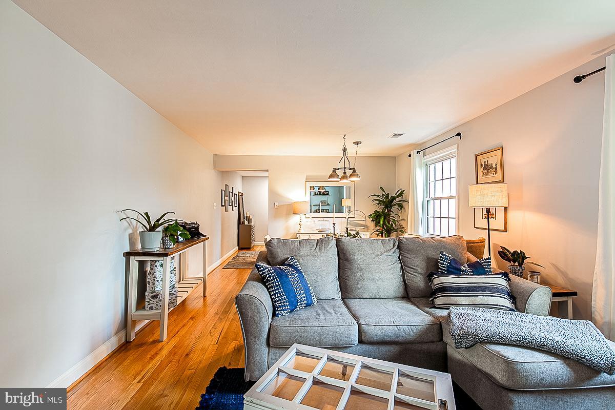 COMMONS OF ARLINGTON - Residential Lease