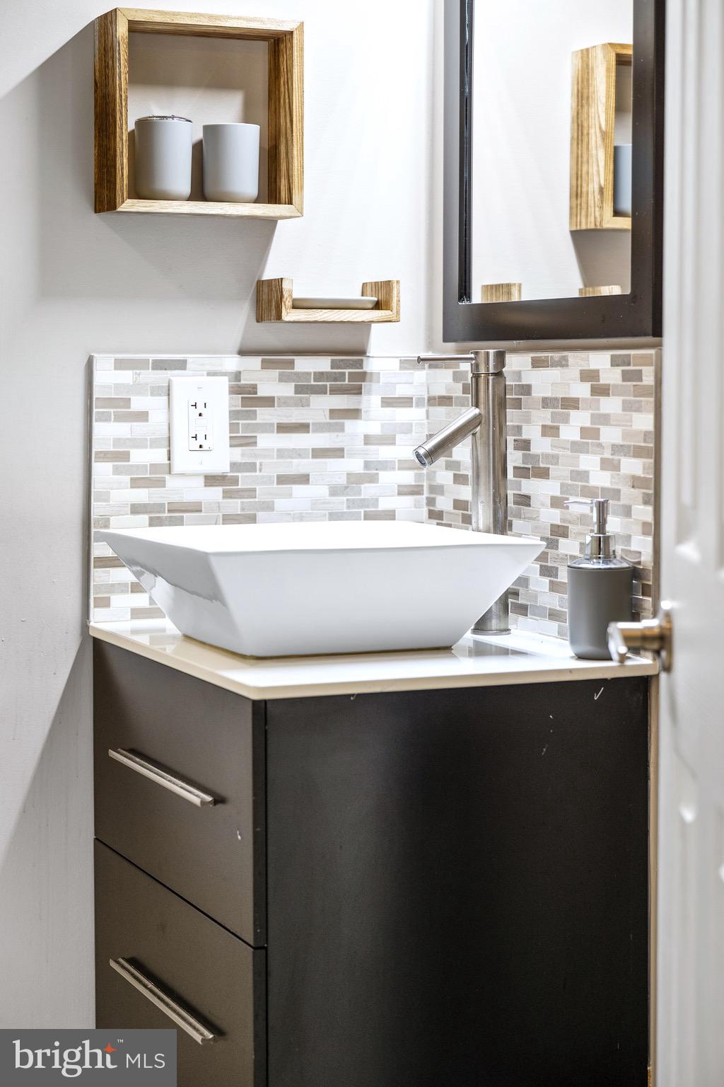 EASTPORT - Residential