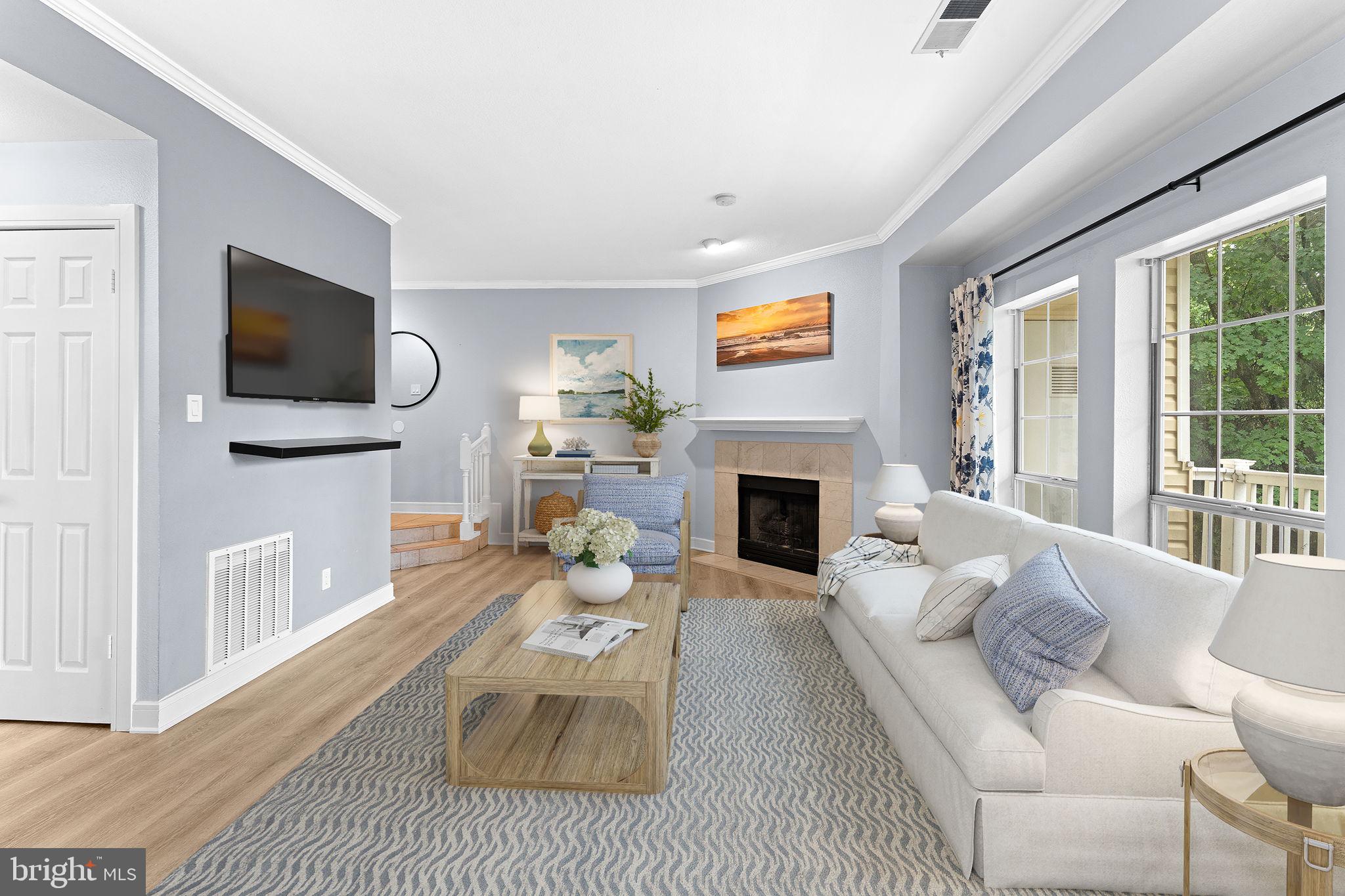 662 GATEWAY DRIVE SE 211