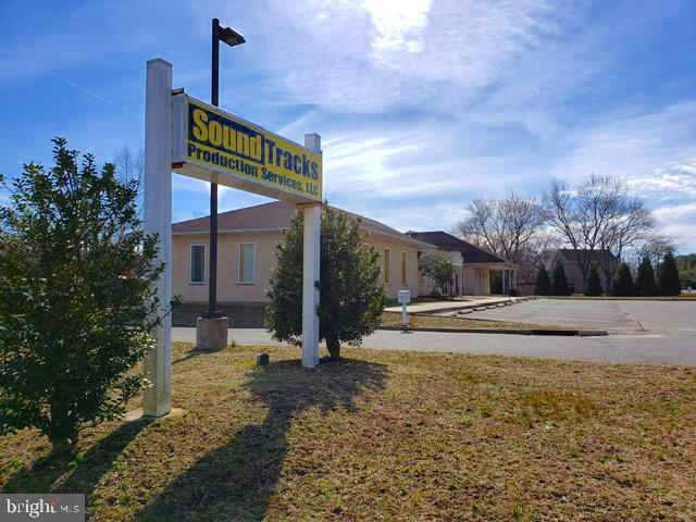 651 S WHITE HORSE PIKE