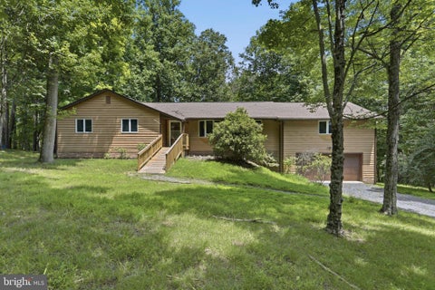 Homes For Sale - 351 Silvercreek Lane<br/> BERKELEY SPRINGS, WV 25411