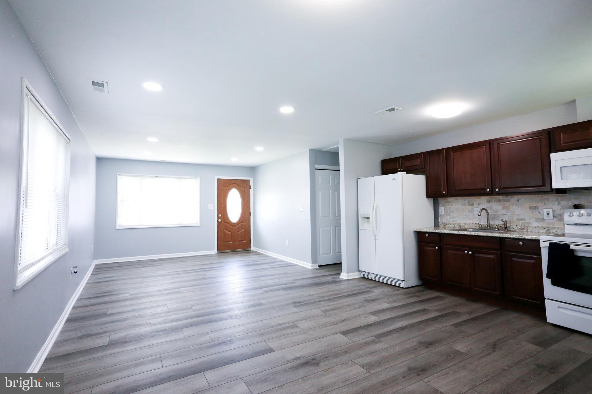 SOUTHLAWN - Residential