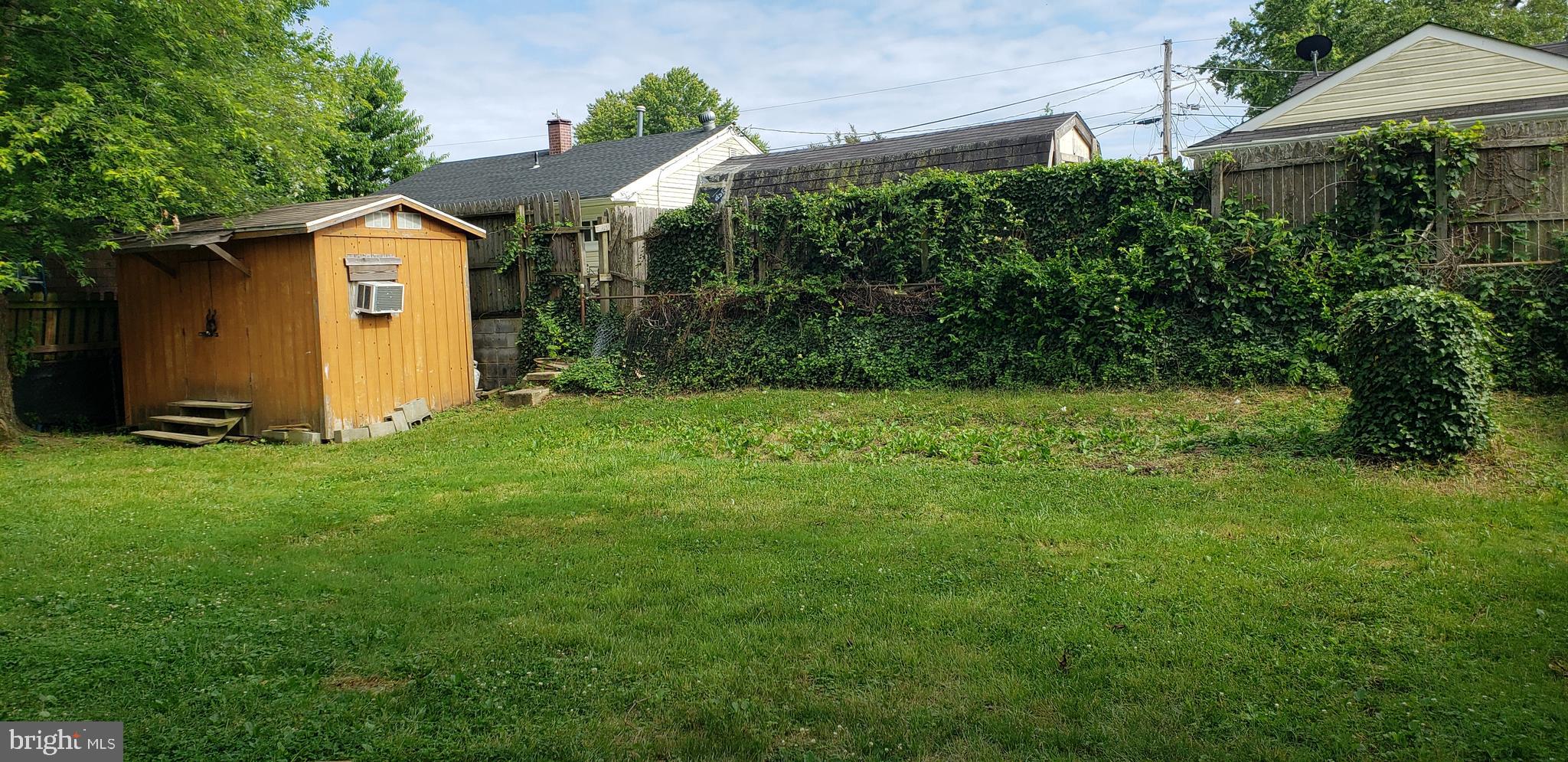 SOUTHLAWN - Residential