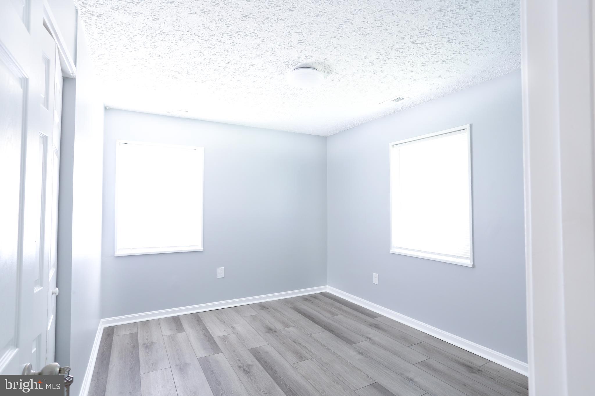 SOUTHLAWN - Residential