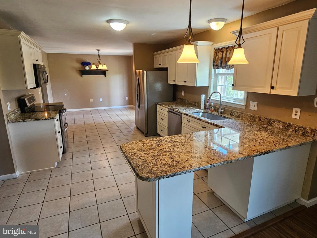 Photo of 315 Woodcrest Drive, LANCASTER, PA 17602 (MLS # PALA2068182)