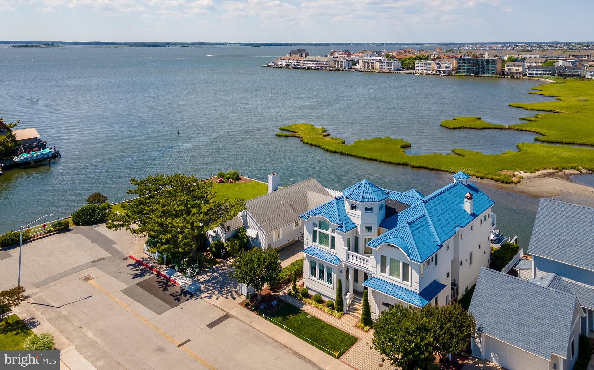 CAINE KEYS II - Residential