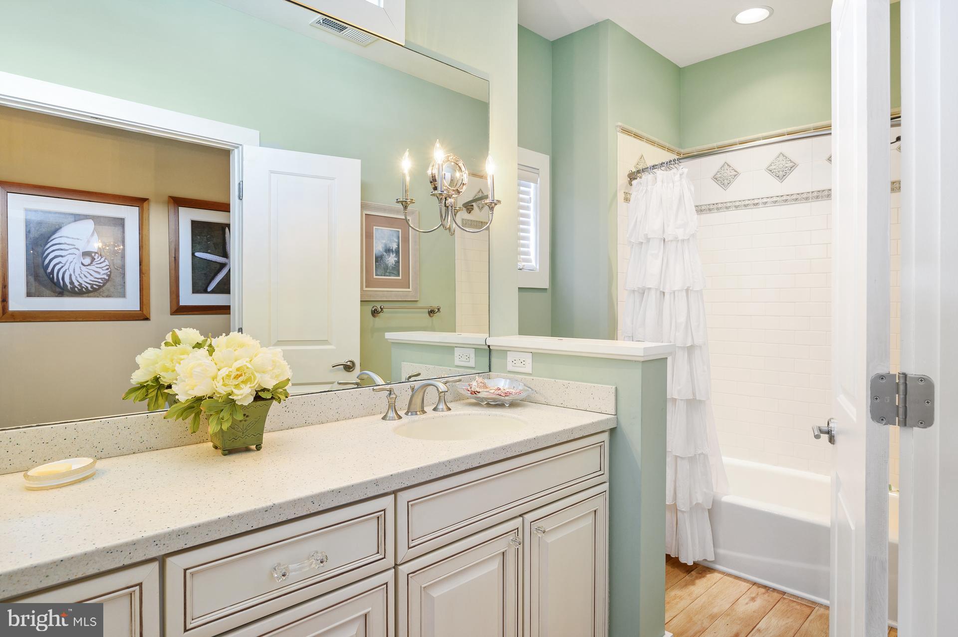 CAINE KEYS II - Residential