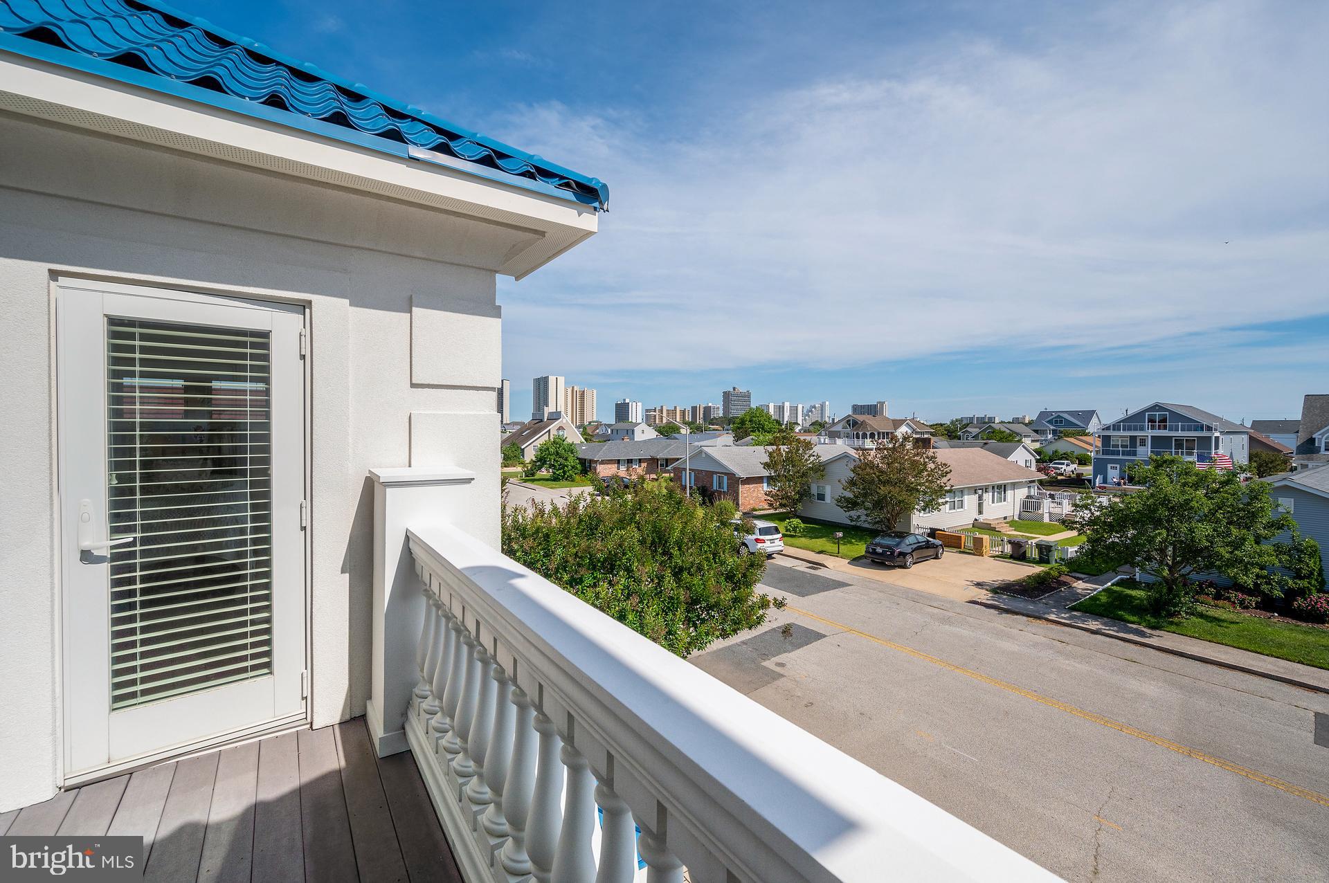 CAINE KEYS II - Residential