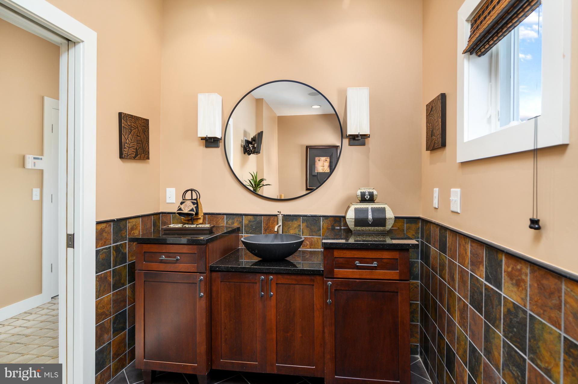 CAINE KEYS II - Residential