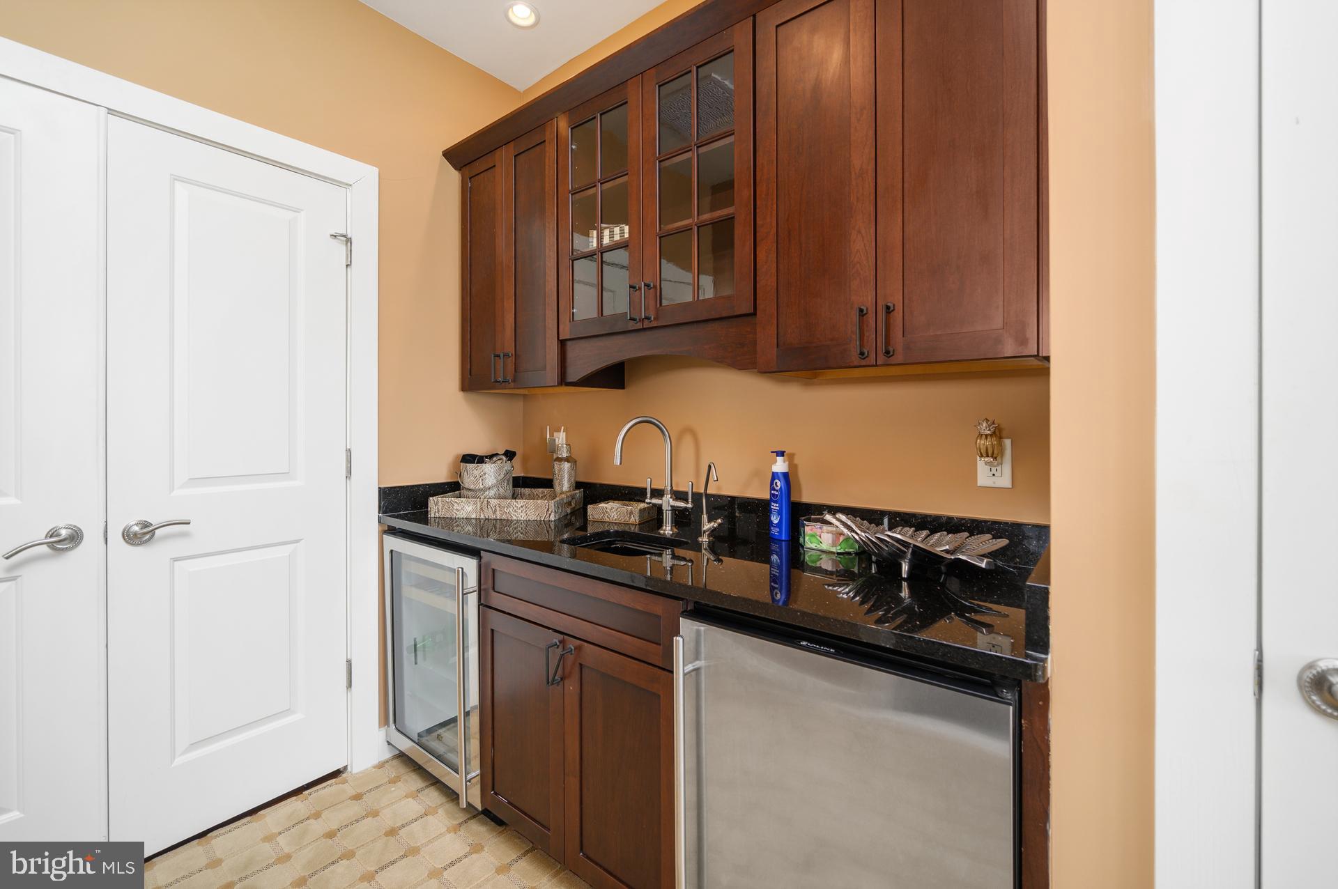 CAINE KEYS II - Residential