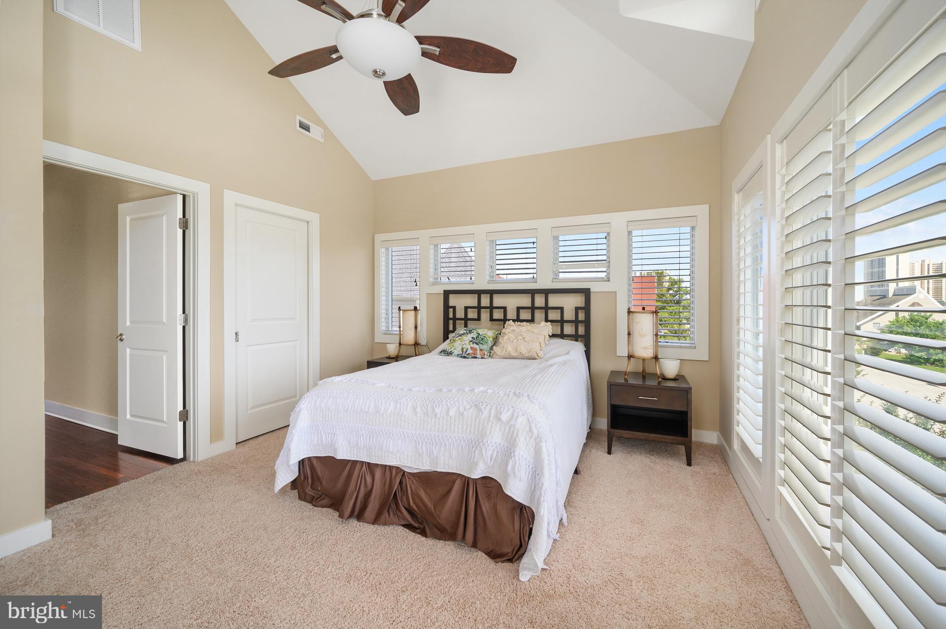 CAINE KEYS II - Residential