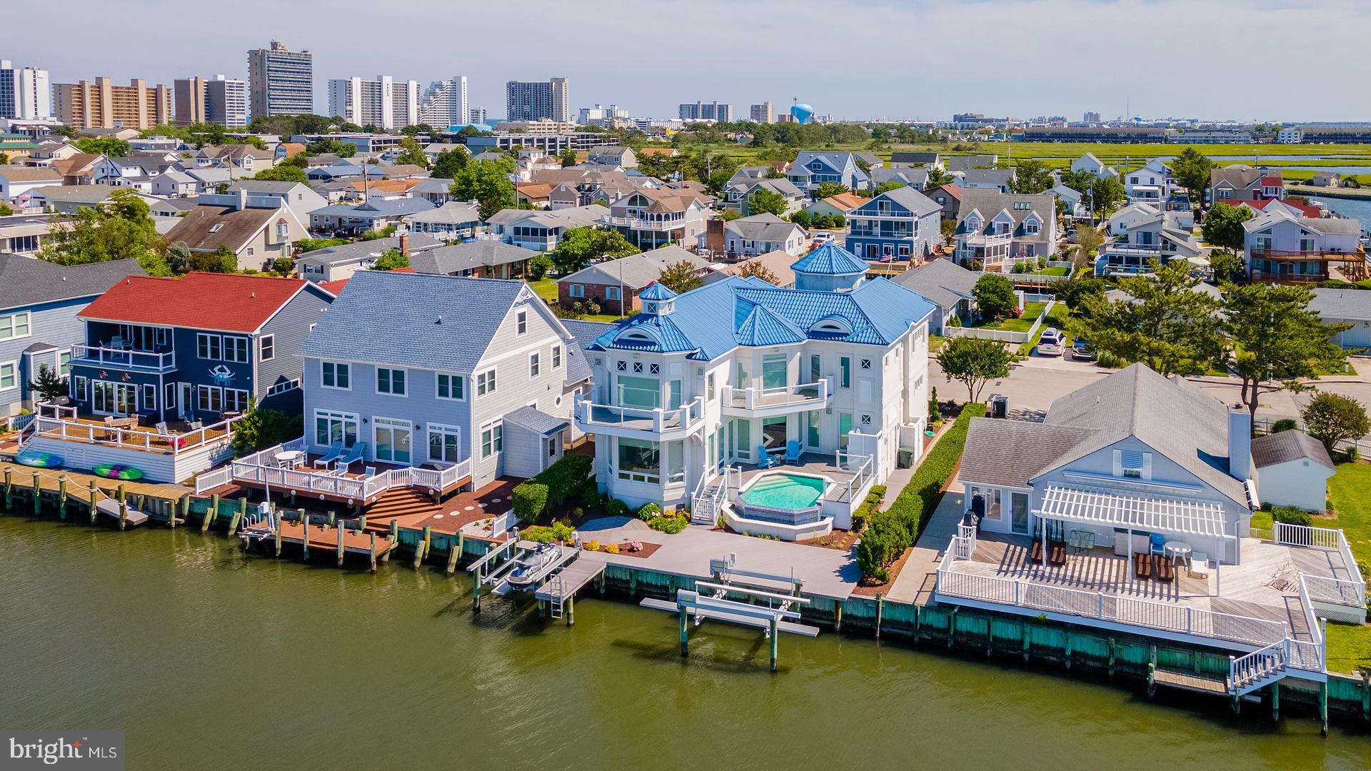 CAINE KEYS II - Residential