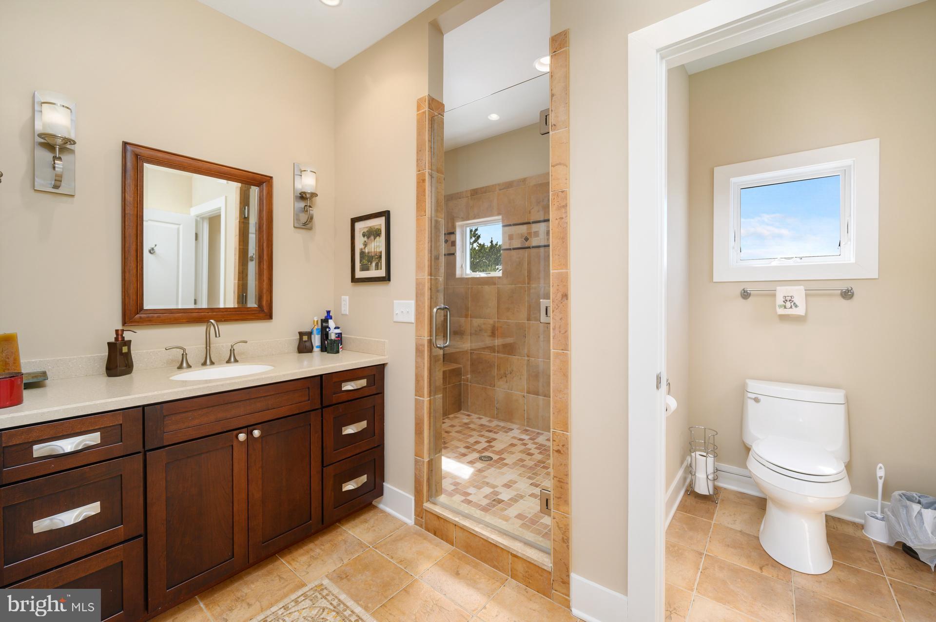 CAINE KEYS II - Residential