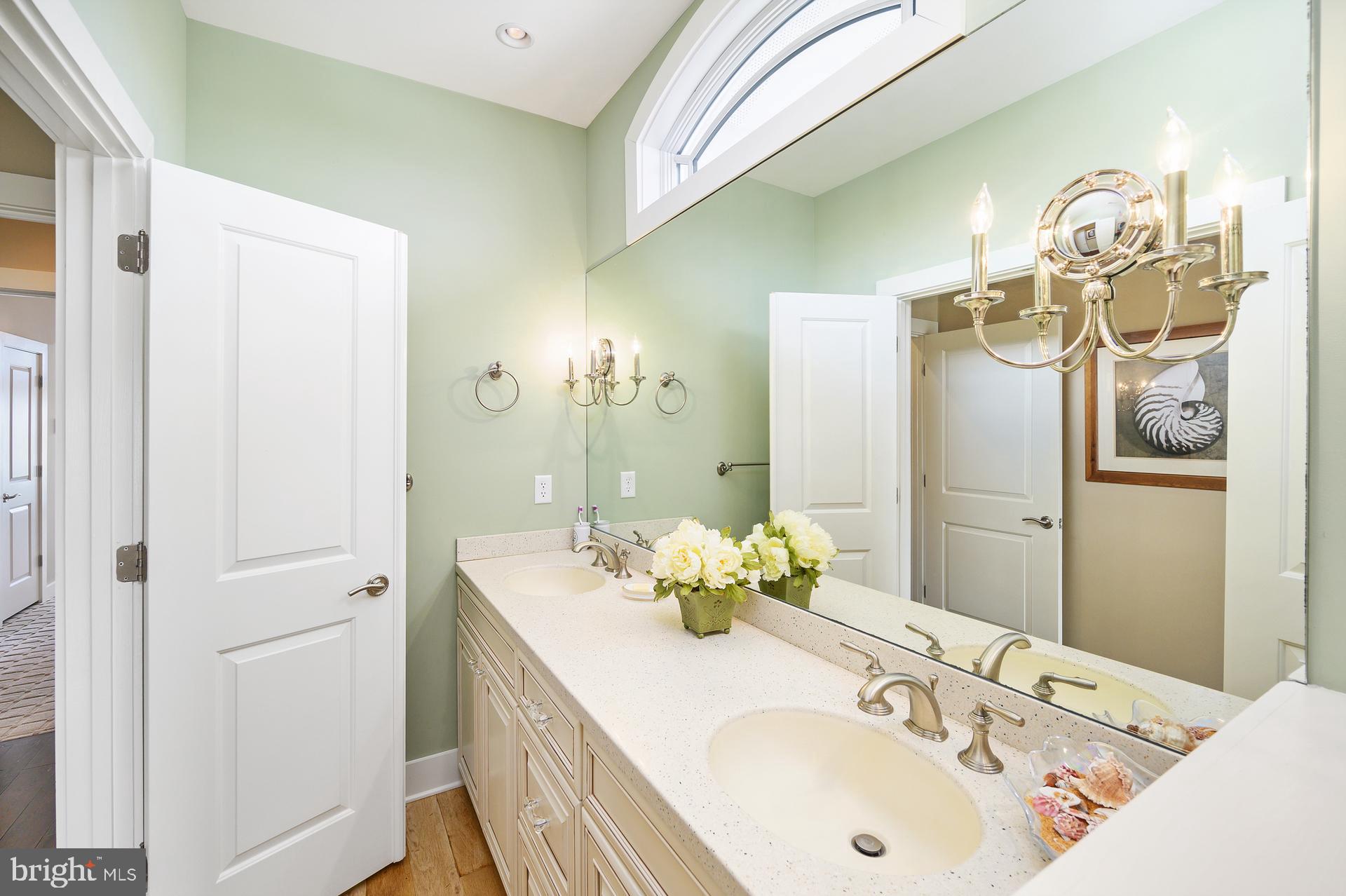 CAINE KEYS II - Residential