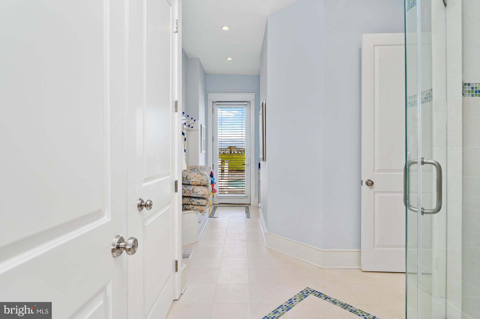 CAINE KEYS II - Residential