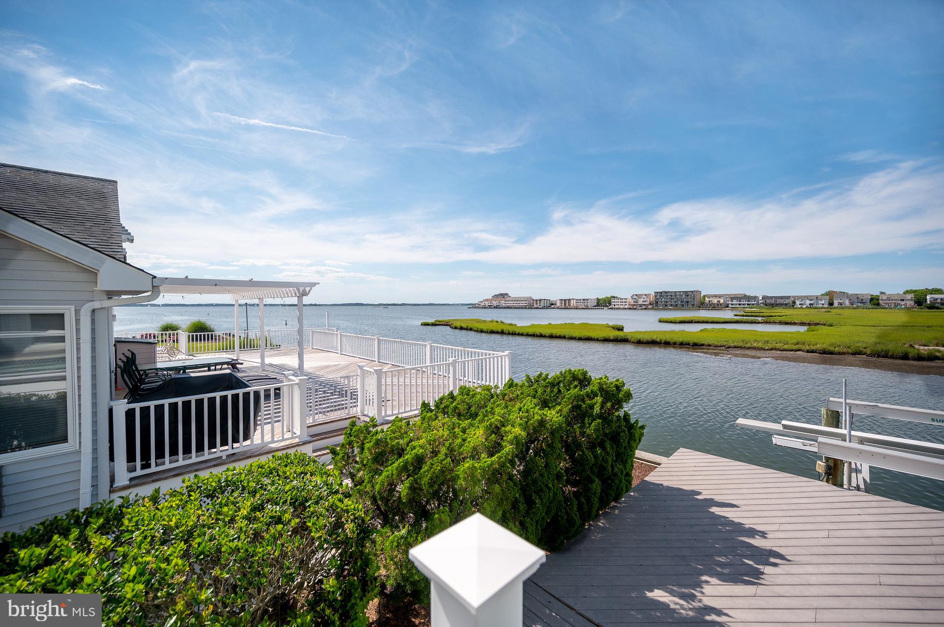 CAINE KEYS II - Residential