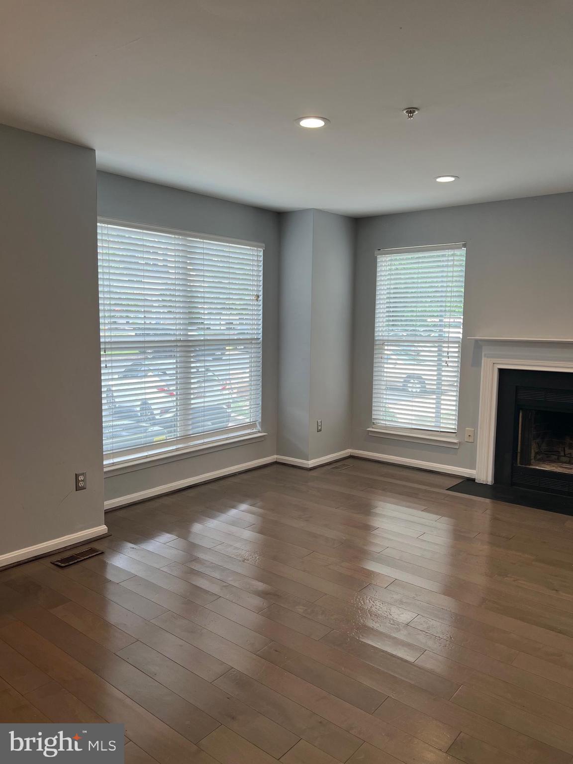 THE OAKS AT SIXTY FIFTH - Residential