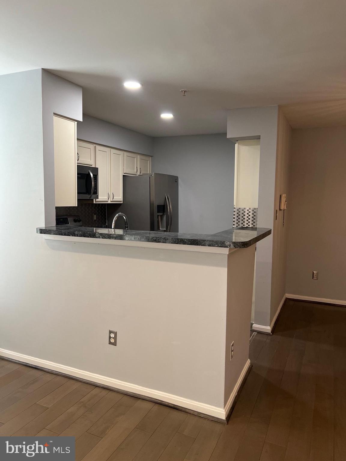 THE OAKS AT SIXTY FIFTH - Residential