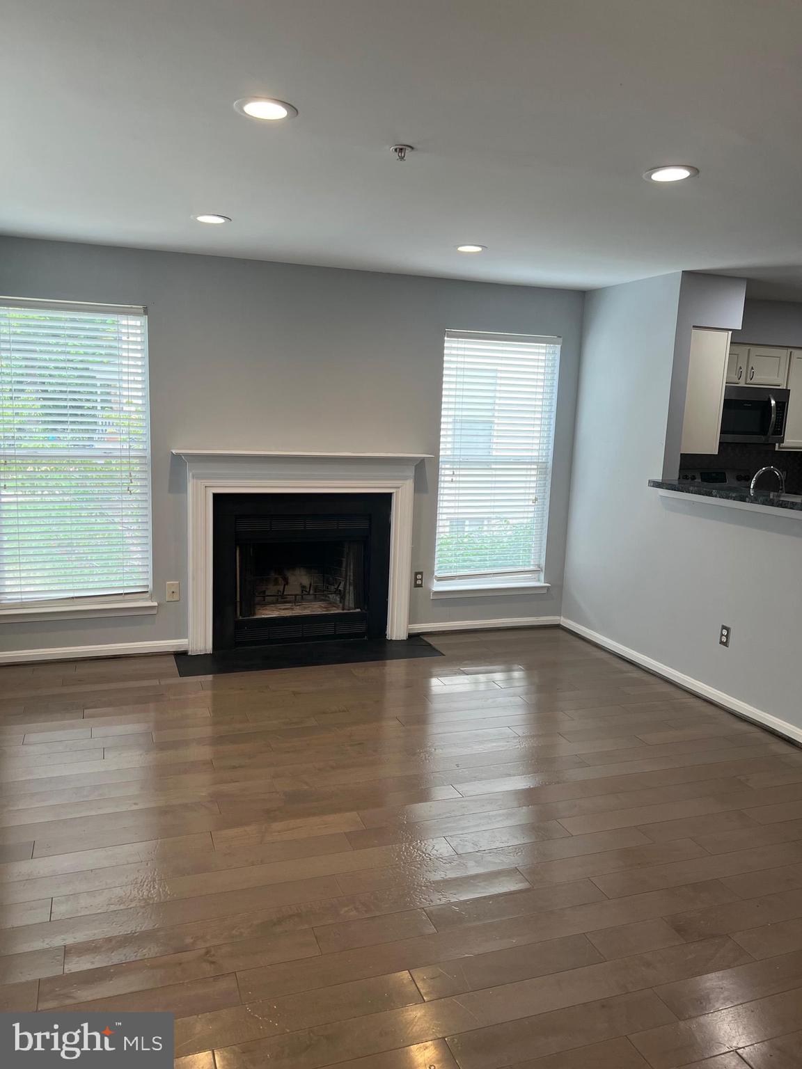 THE OAKS AT SIXTY FIFTH - Residential