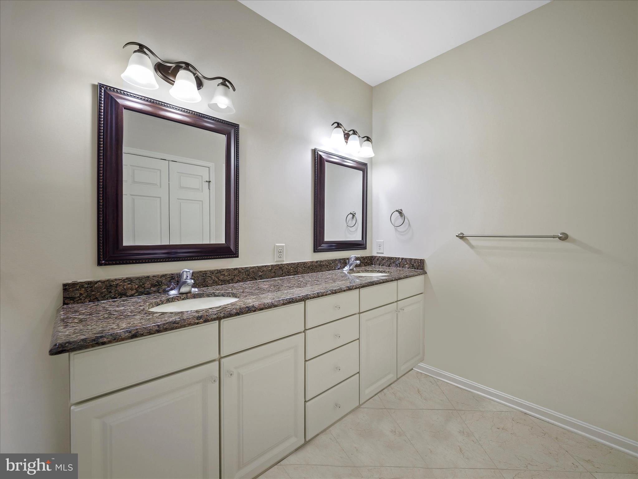 GREENWICH PARK - Residential