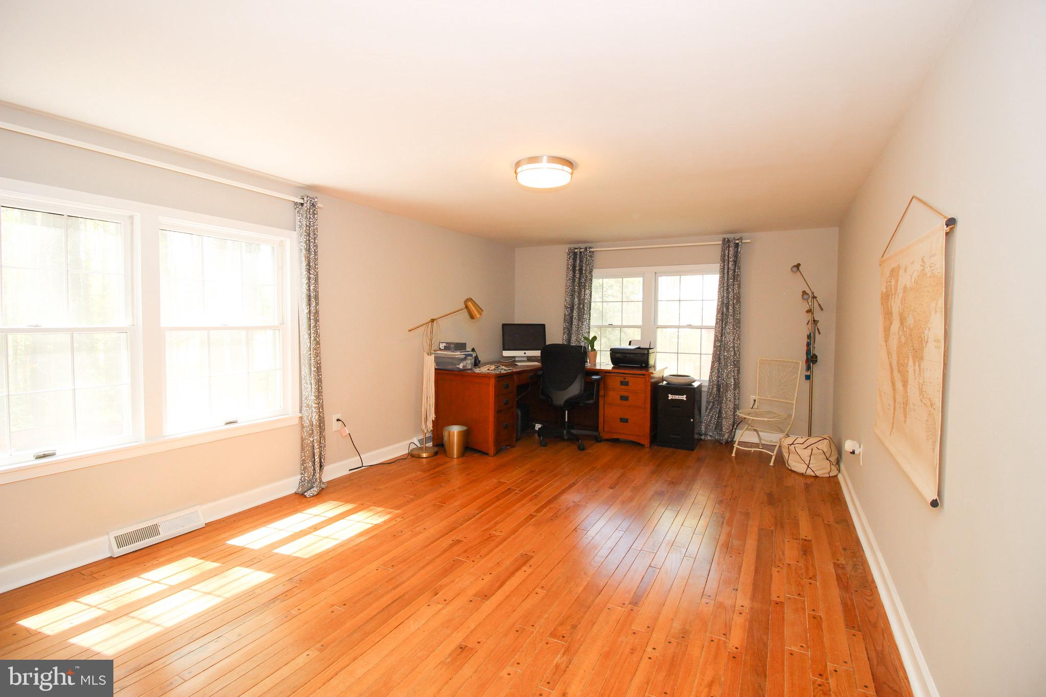 SHELTON SHOP - Residential